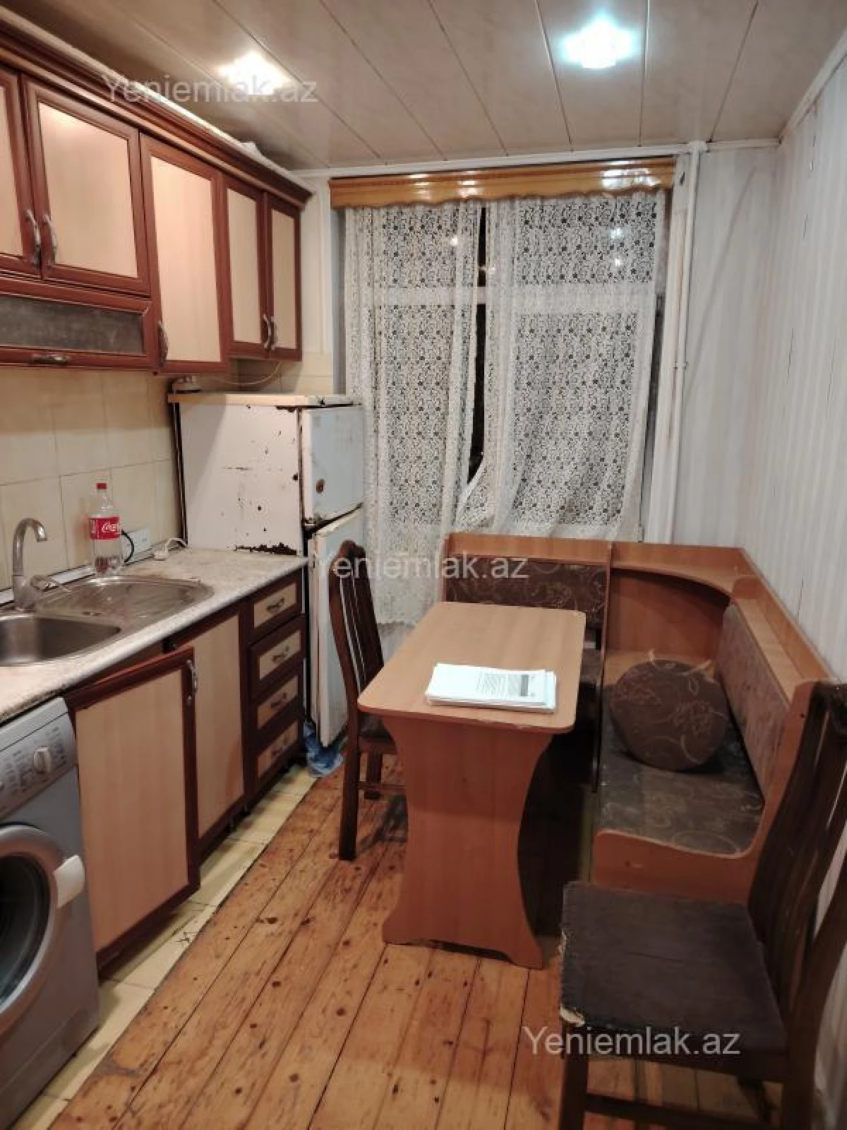 Satılır 2 otaqlı köhnə tikili 65 m²
