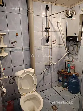 Satılır 2 otaqlı köhnə tikili 65 m²