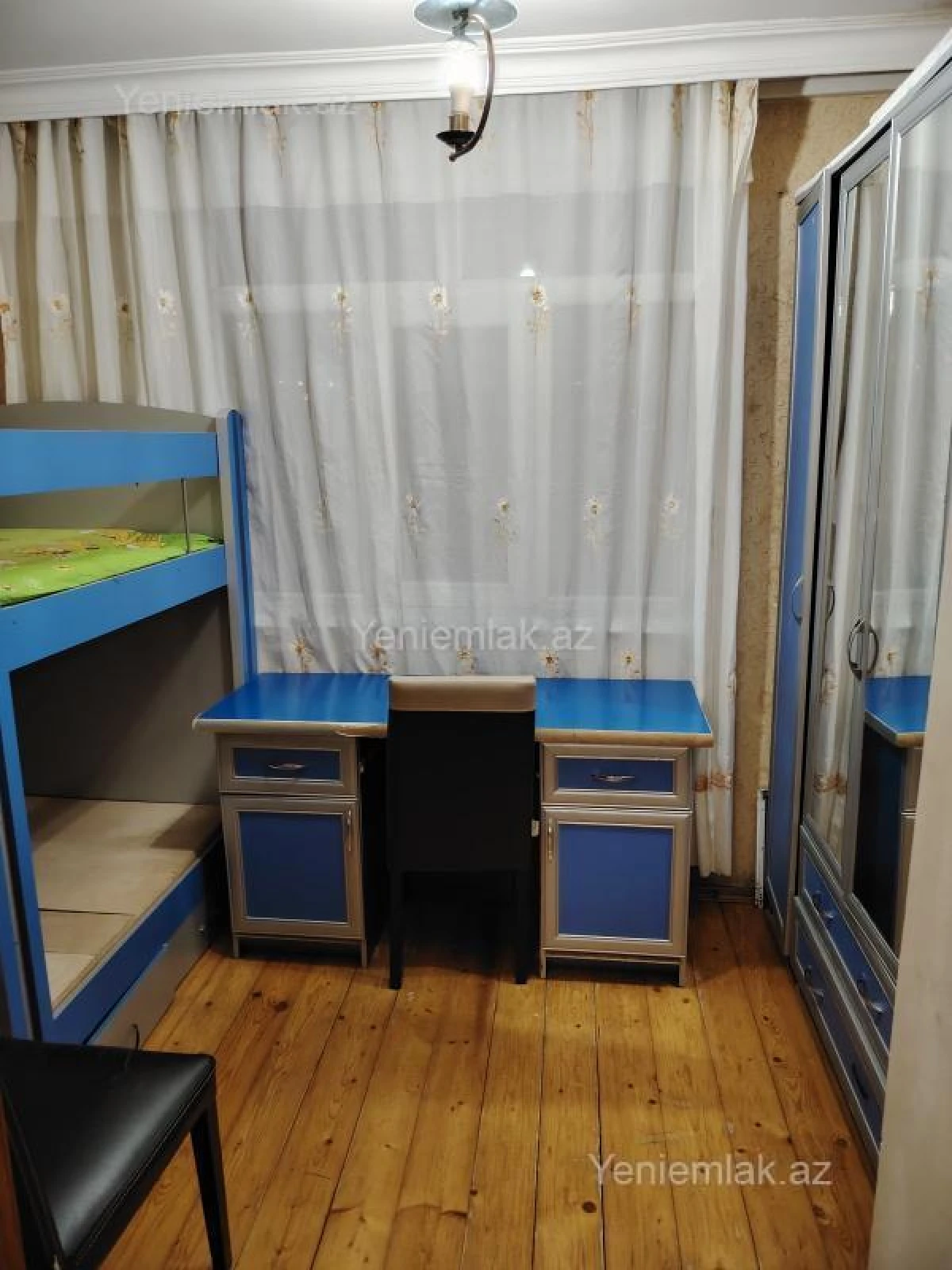 Satılır 2 otaqlı köhnə tikili 65 m²