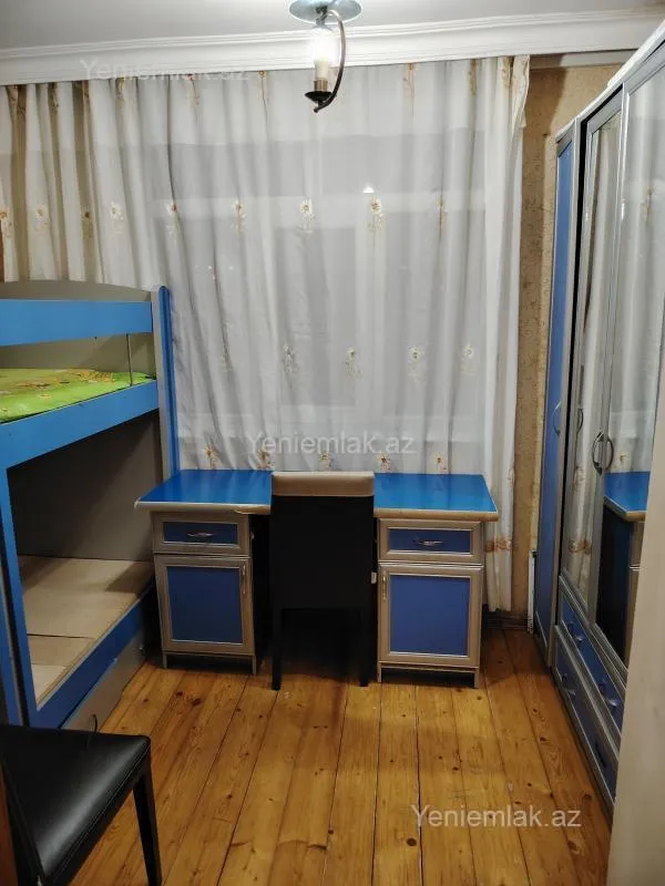 Satılır 2 otaqlı köhnə tikili 65 m²