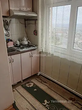 Satılır 3 otaqlı köhnə tikili 75 m²