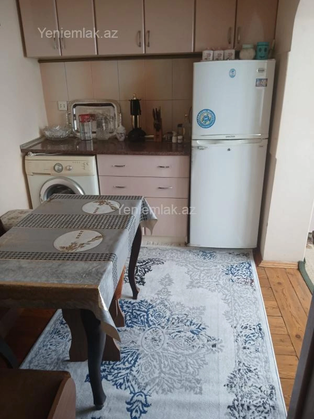 Satılır 3 otaqlı köhnə tikili 75 m²