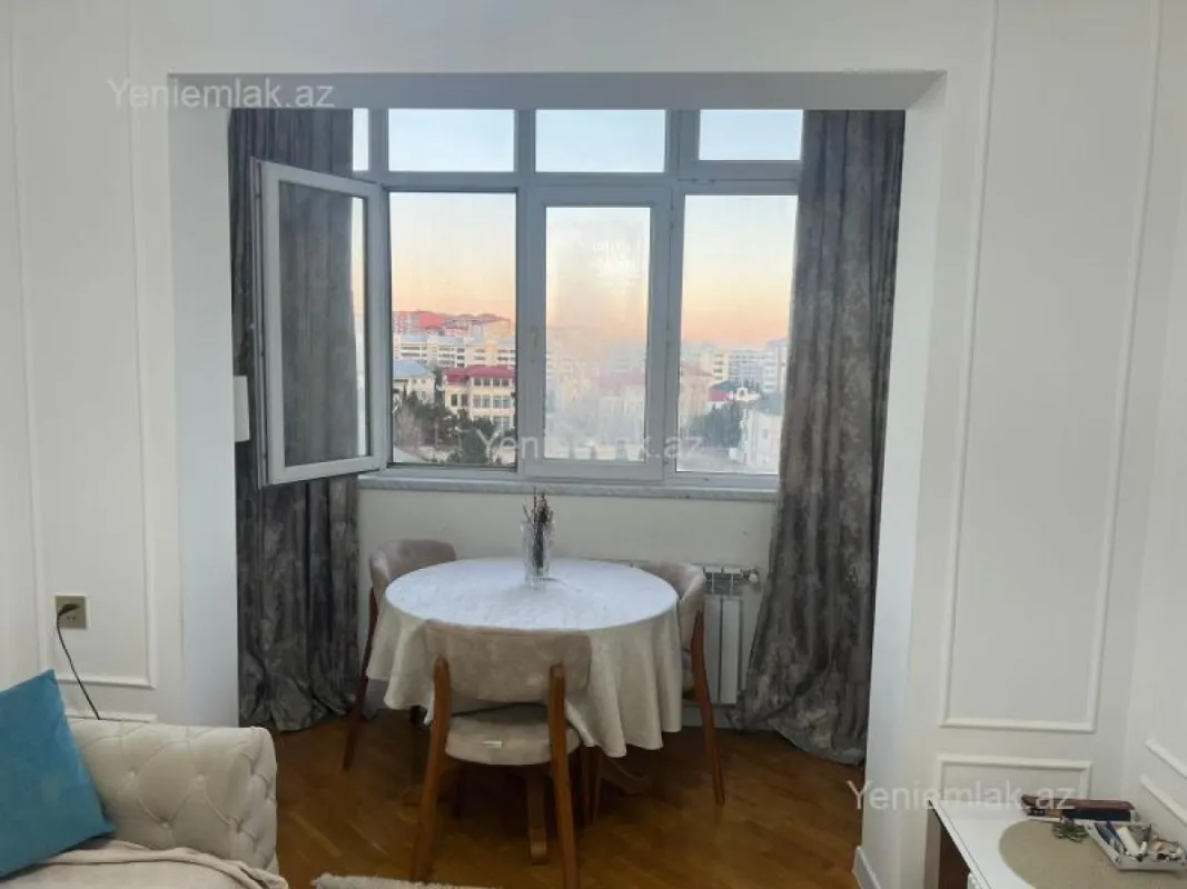 Satılır 2 otaqlı köhnə tikili 50 m²