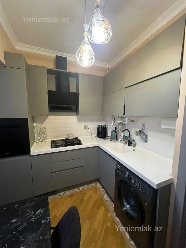 Satılır 2 otaqlı köhnə tikili 50 m²