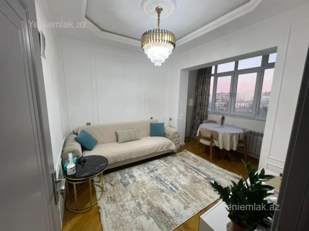 Satılır 2 otaqlı köhnə tikili 50 m²
