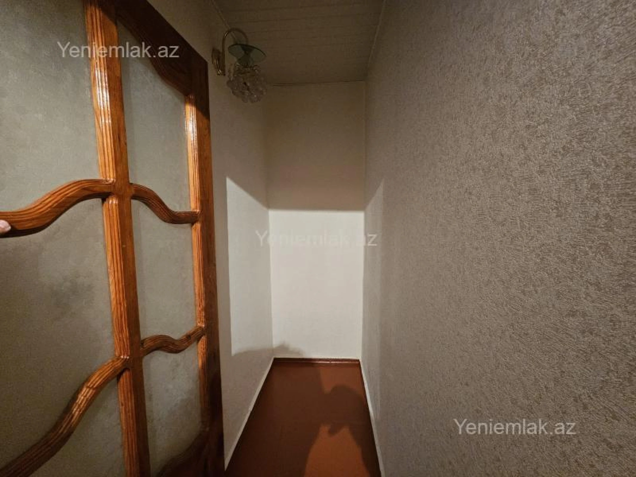 Satılır 2 otaqlı köhnə tikili 70 m²