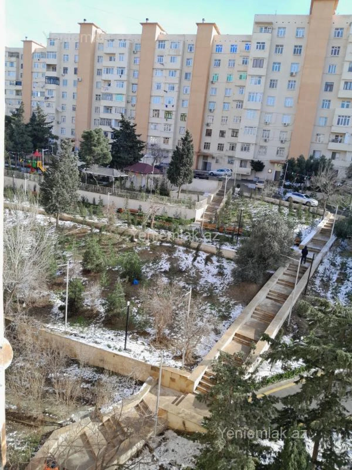 Satılır 2 otaqlı köhnə tikili 70 m²