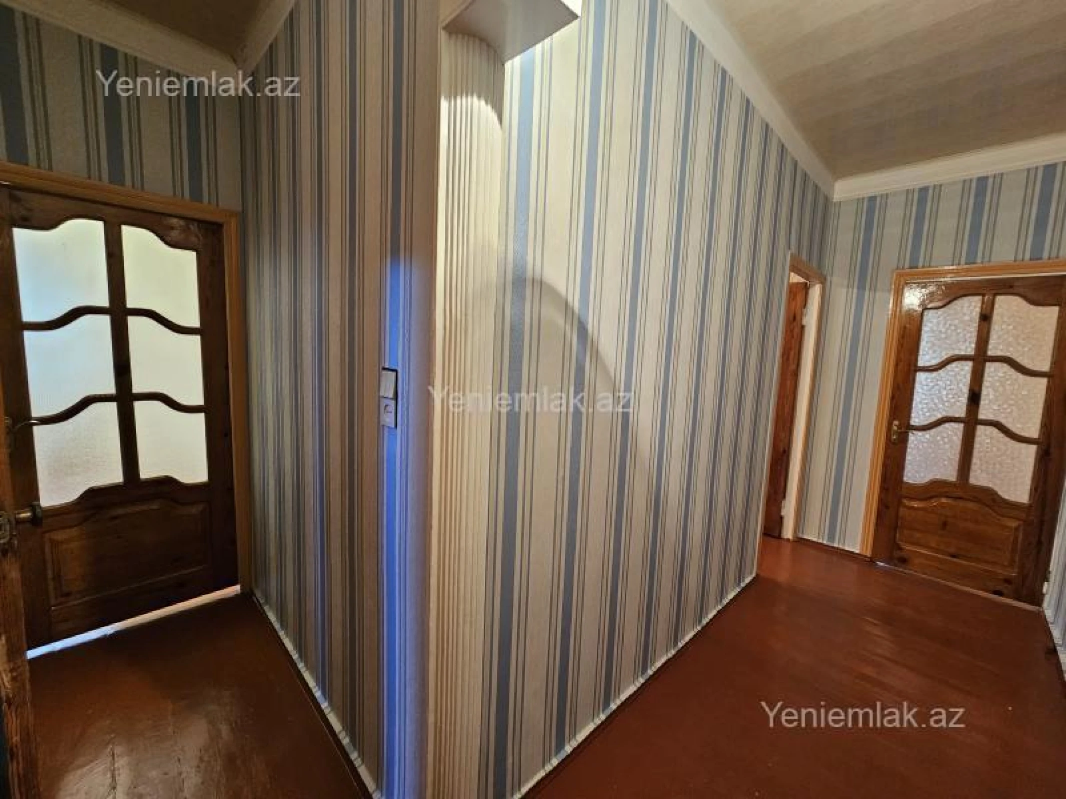 Satılır 2 otaqlı köhnə tikili 70 m²