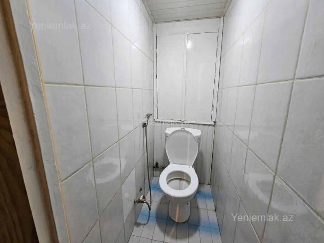 Satılır 2 otaqlı köhnə tikili 70 m²