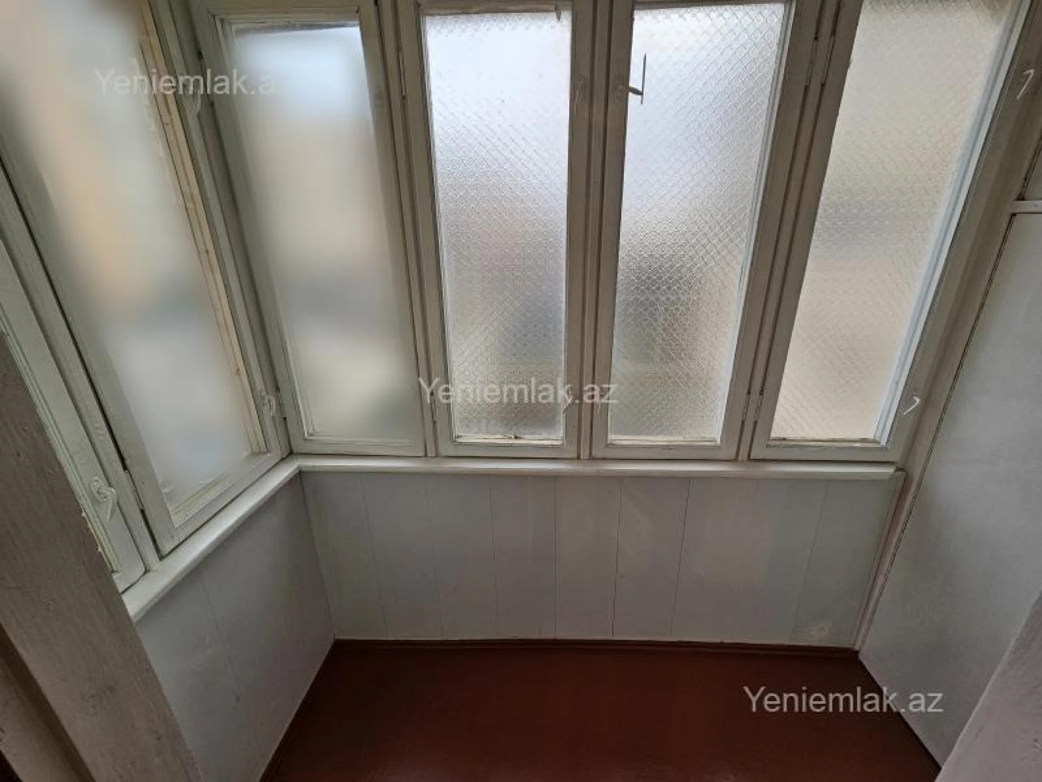 Satılır 2 otaqlı köhnə tikili 70 m²