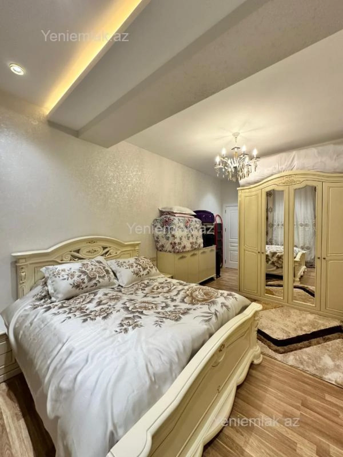 Satılır 3 otaqlı yeni tikili 137 m²