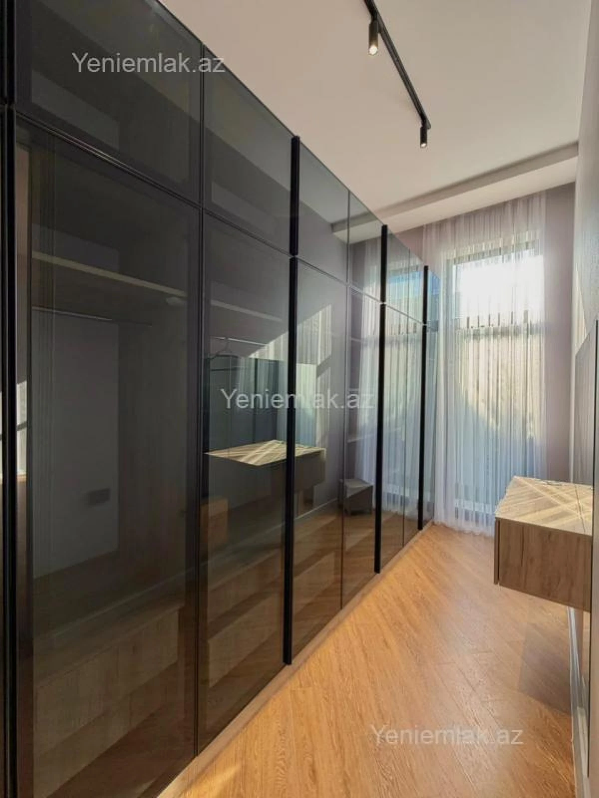 Satılır 5 otaqlı həyət evi 230 m²