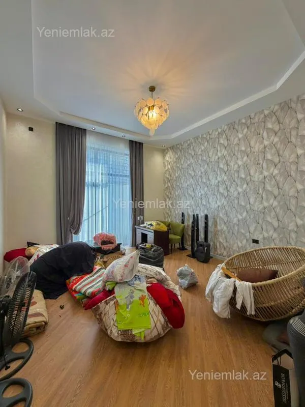 Satılır 5 otaqlı həyət evi 230 m²