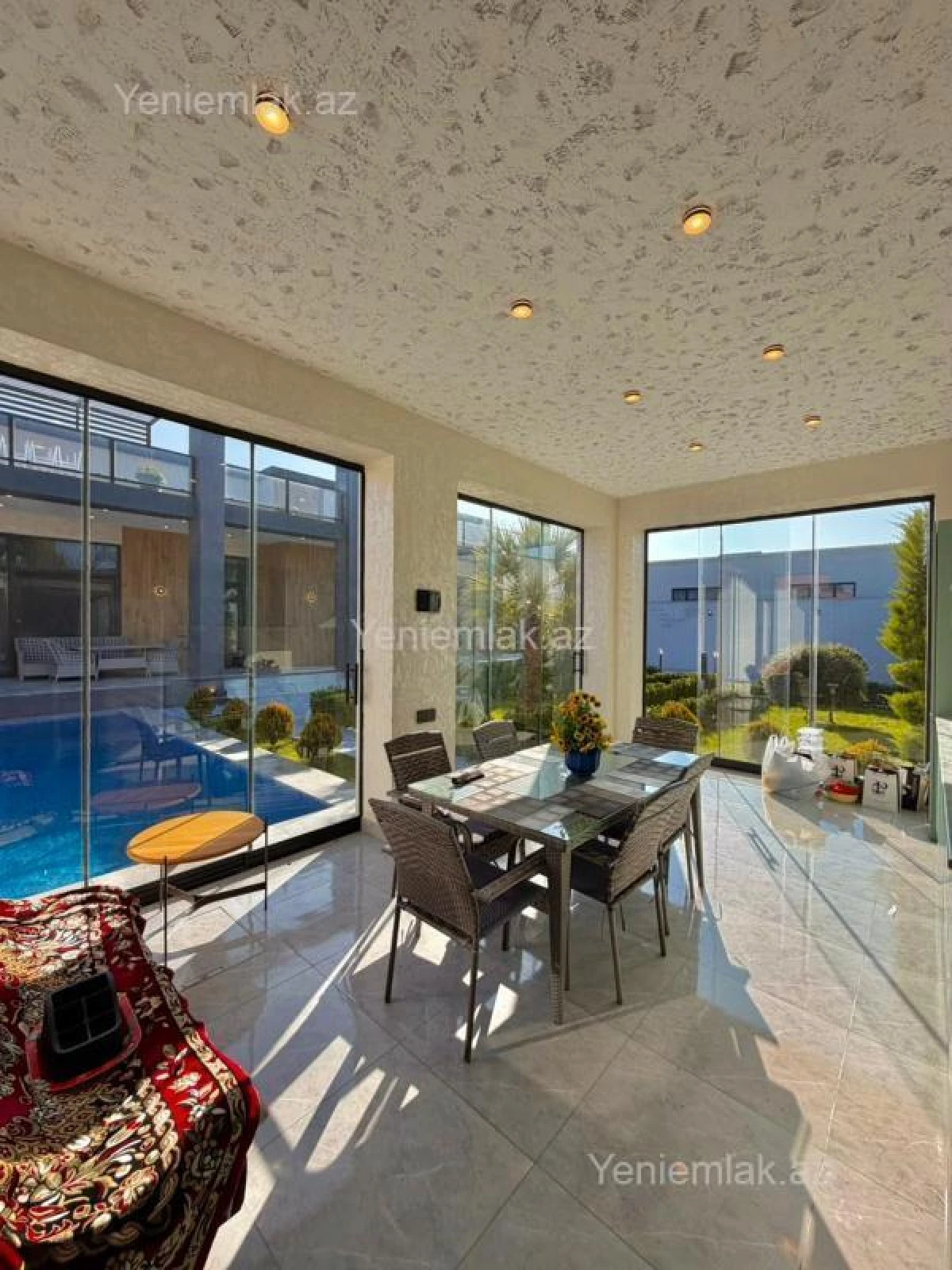 Satılır 5 otaqlı həyət evi 230 m²