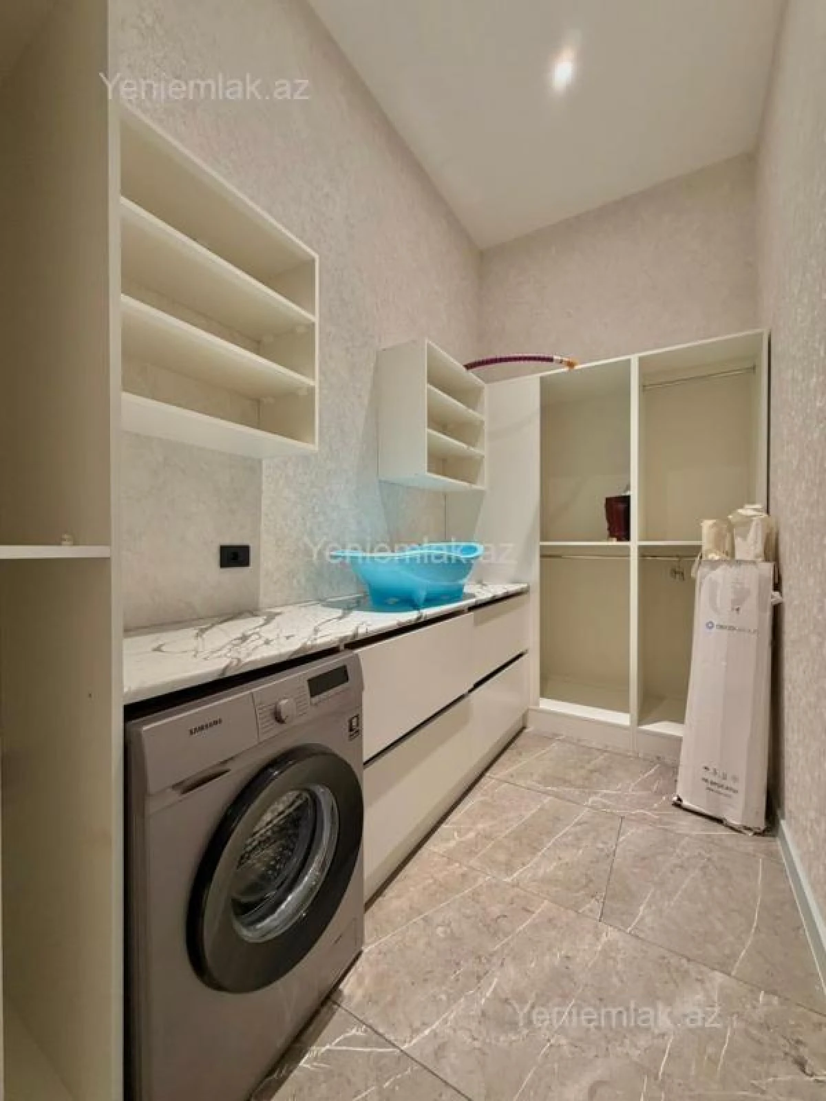 Satılır 5 otaqlı həyət evi 230 m²