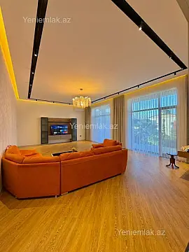 Satılır 5 otaqlı həyət evi 230 m²