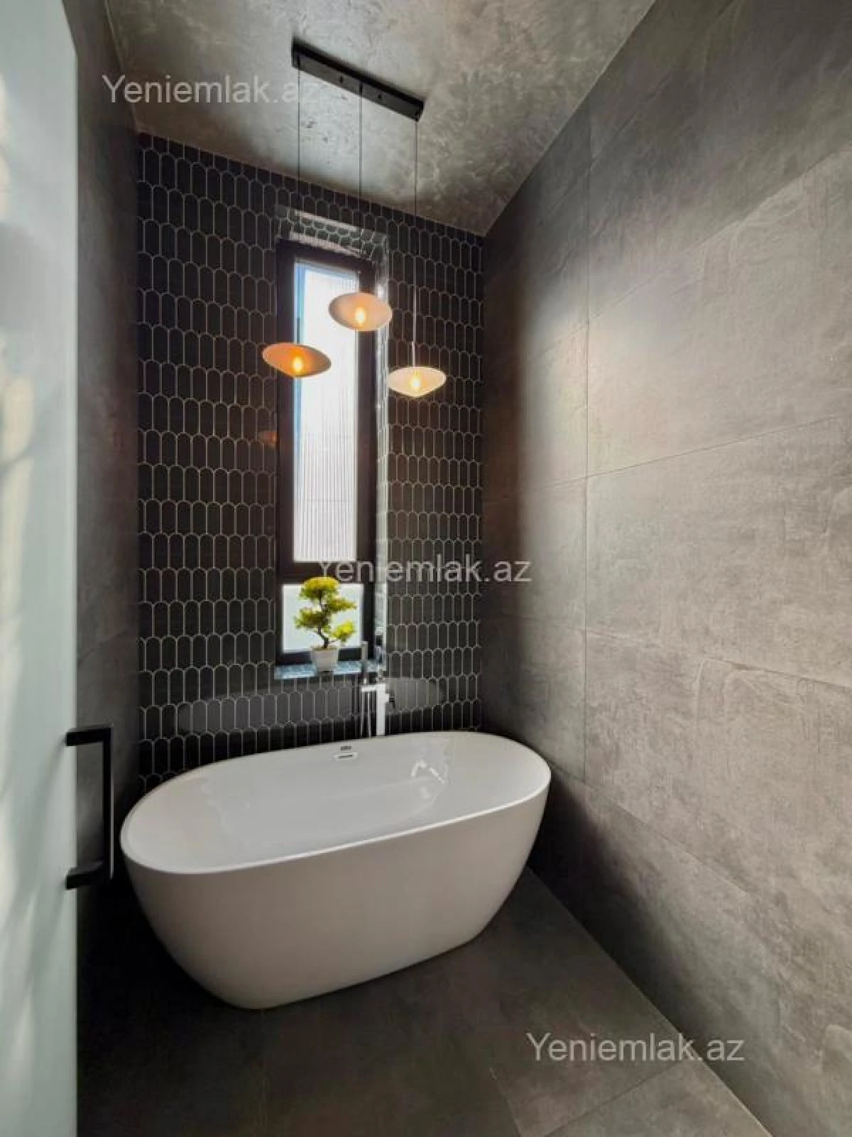 Satılır 5 otaqlı həyət evi 230 m²