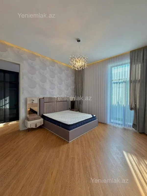 Satılır 5 otaqlı həyət evi 230 m²