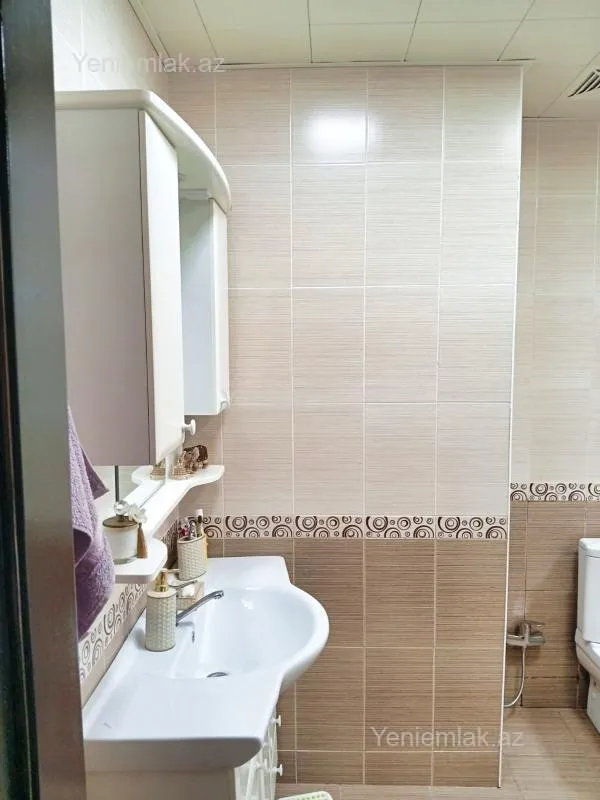 Satılır 3 otaqlı yeni tikili 125 m²