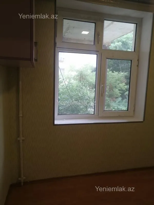 Satılır 1 otaqlı köhnə tikili 35 m²