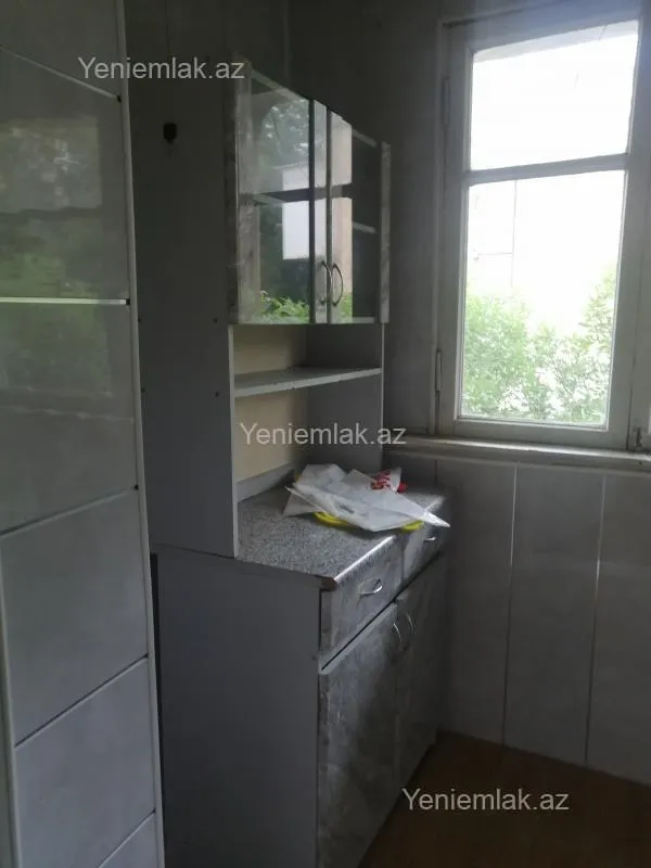 Satılır 1 otaqlı köhnə tikili 35 m²