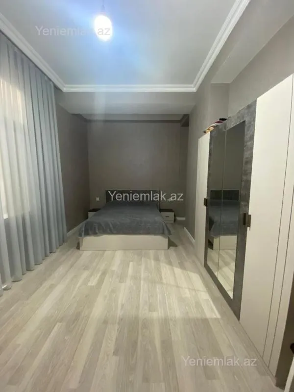 Satılır 3 otaqlı yeni tikili 130 m²