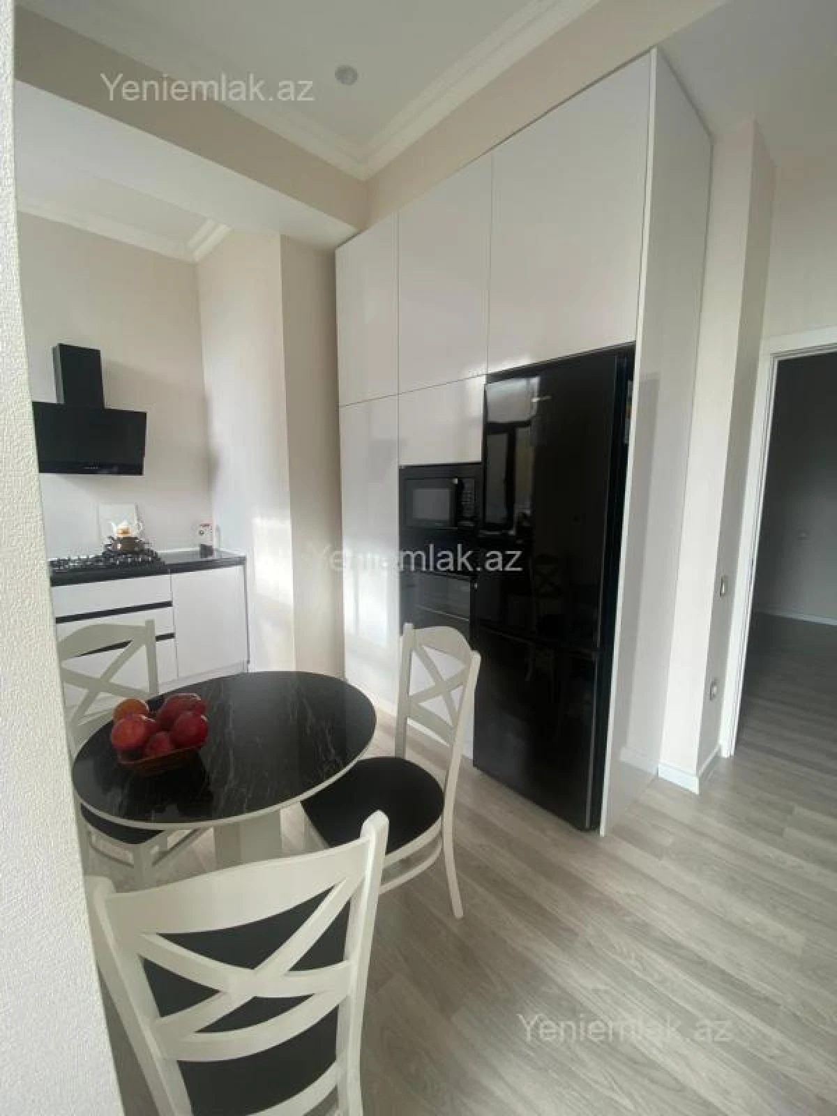 Satılır 3 otaqlı yeni tikili 130 m²