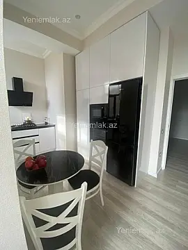 Satılır 3 otaqlı yeni tikili 130 m²