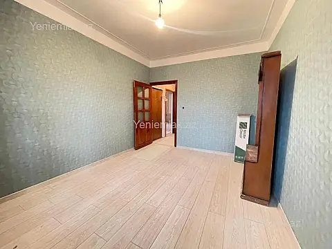 Satılır 3 otaqlı köhnə tikili 65 m²