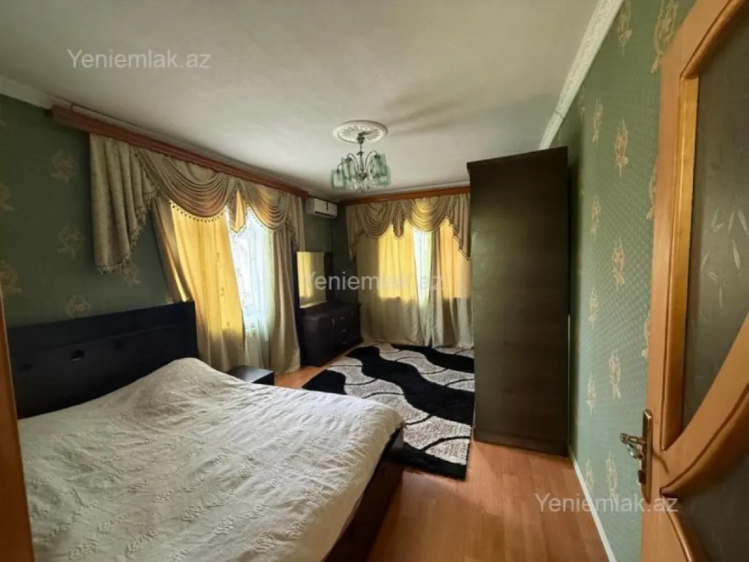 Satılır 6 otaqlı həyət evi 360 m²