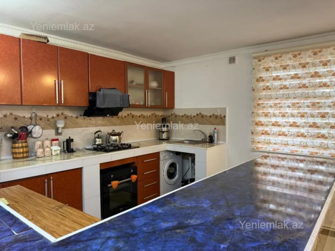 Satılır 6 otaqlı həyət evi 360 m²