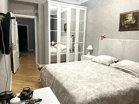 Satılır 3 otaqlı yeni tikili 155 m²