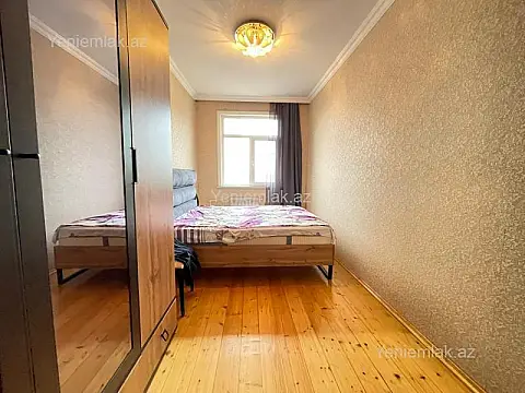 Satılır 3 otaqlı köhnə tikili 42 m²