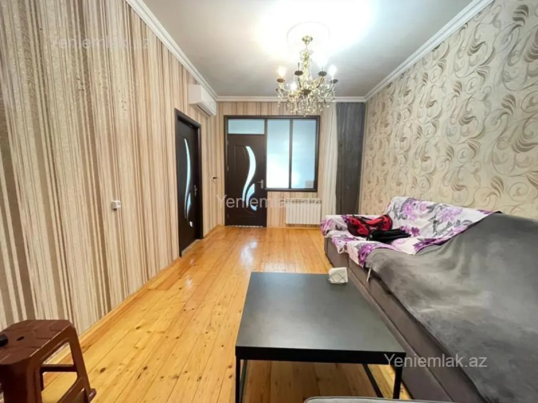 Satılır 3 otaqlı köhnə tikili 42 m²