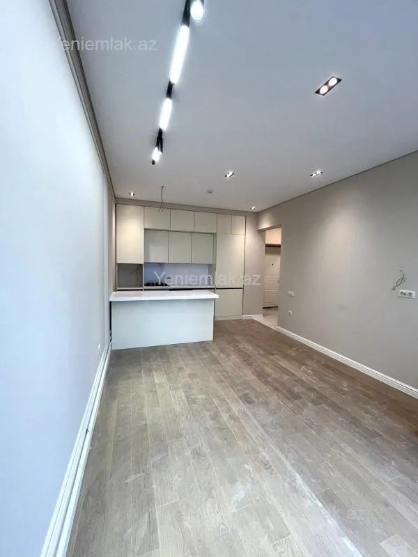 Satılır 3 otaqlı yeni tikili 70 m²