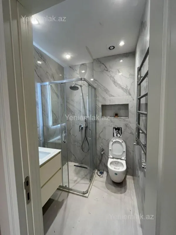 Satılır 3 otaqlı yeni tikili 70 m²