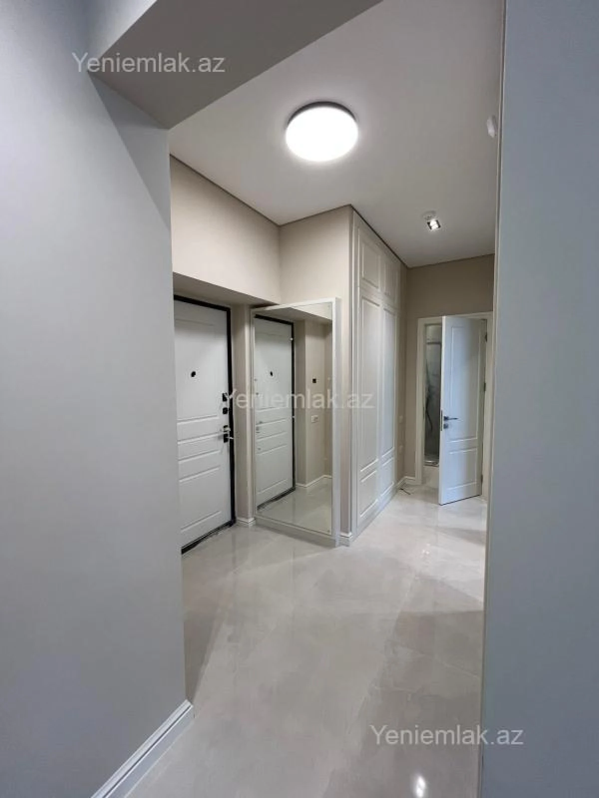 Satılır 3 otaqlı yeni tikili 70 m²