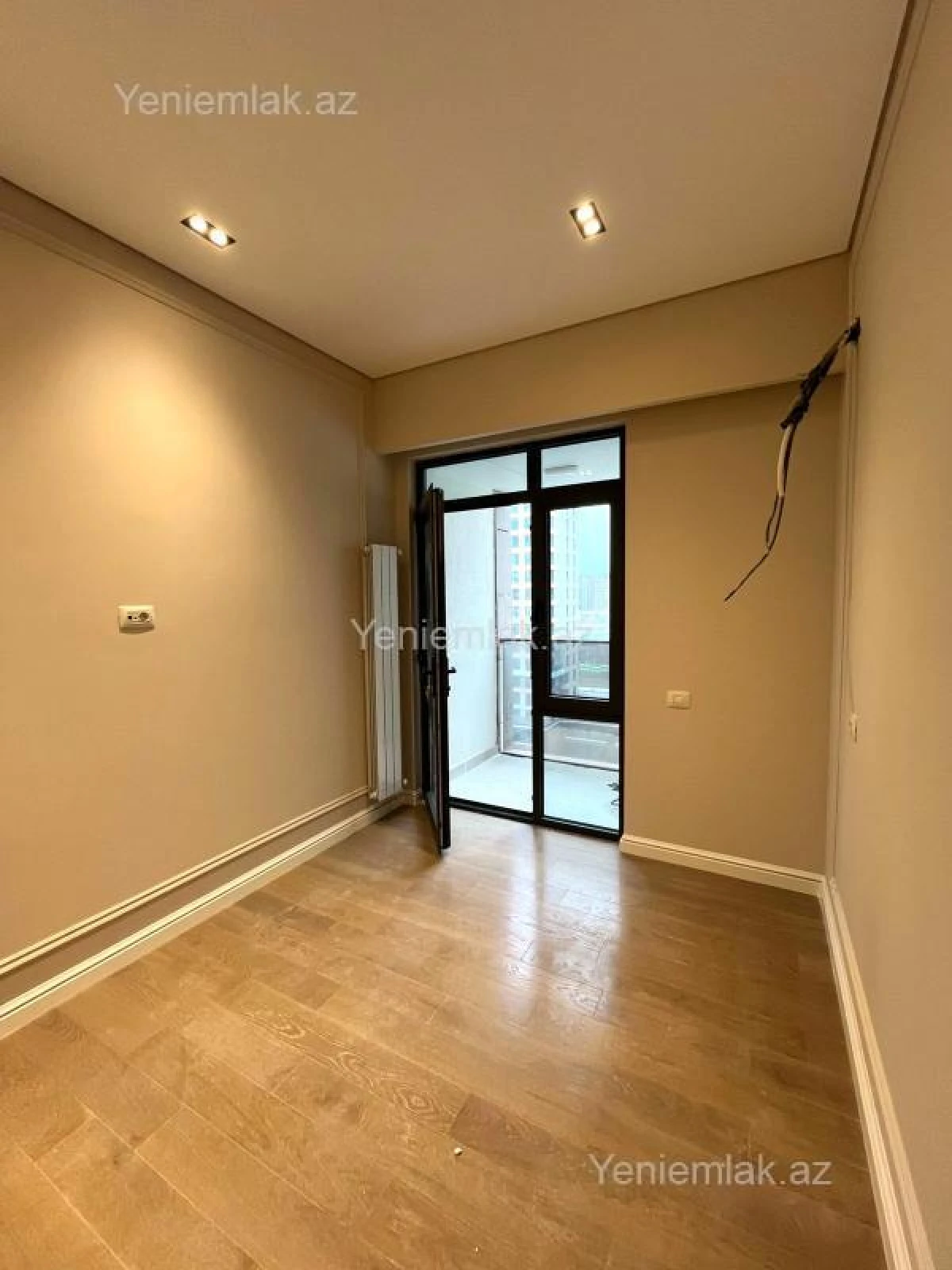 Satılır 3 otaqlı yeni tikili 70 m²