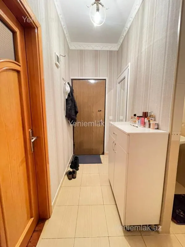 Satılır 4 otaqlı köhnə tikili 70 m²