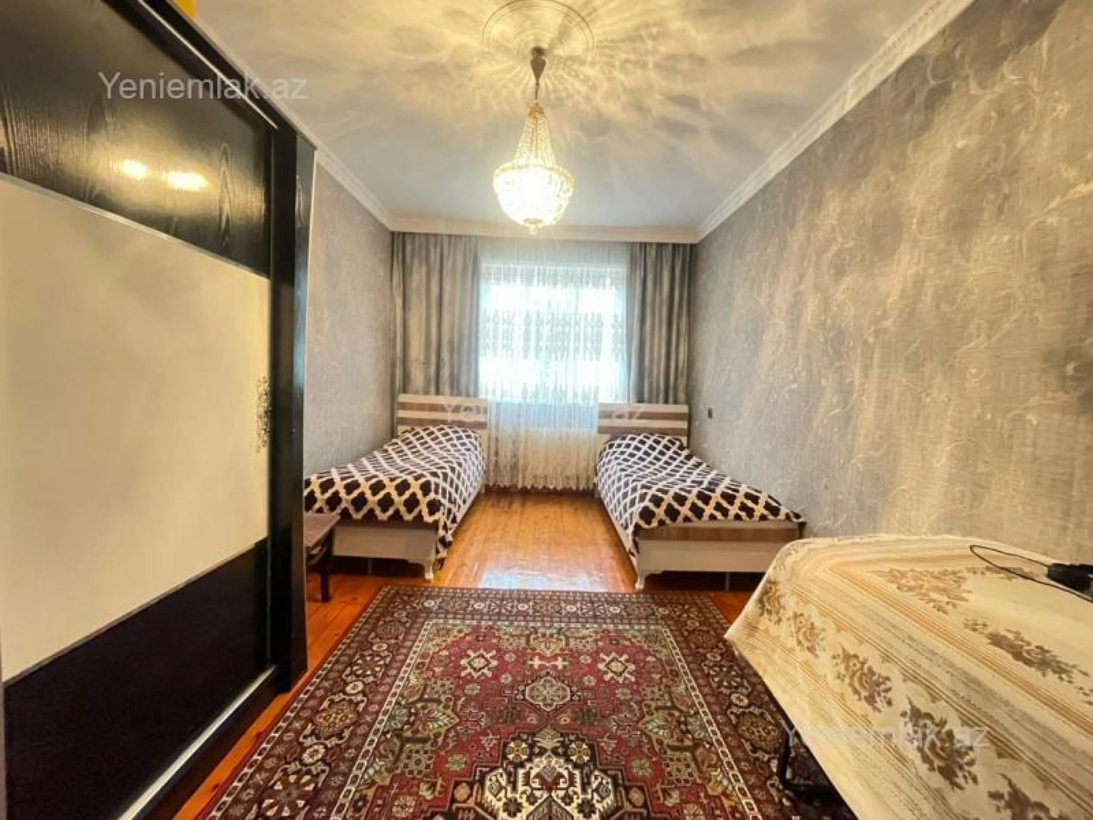 Satılır 4 otaqlı köhnə tikili 70 m²