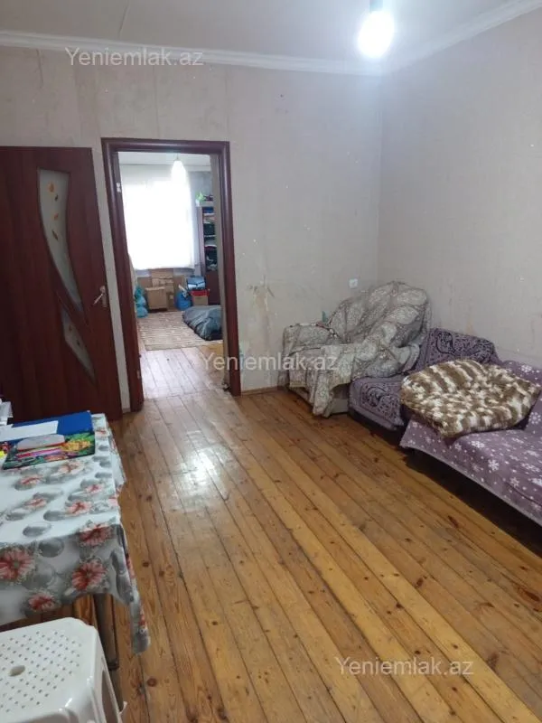 Satılır 2 otaqlı köhnə tikili 50 m²