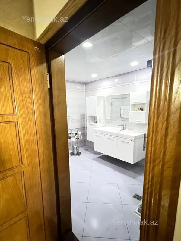 Satılır 2 otaqlı yeni tikili 110 m²