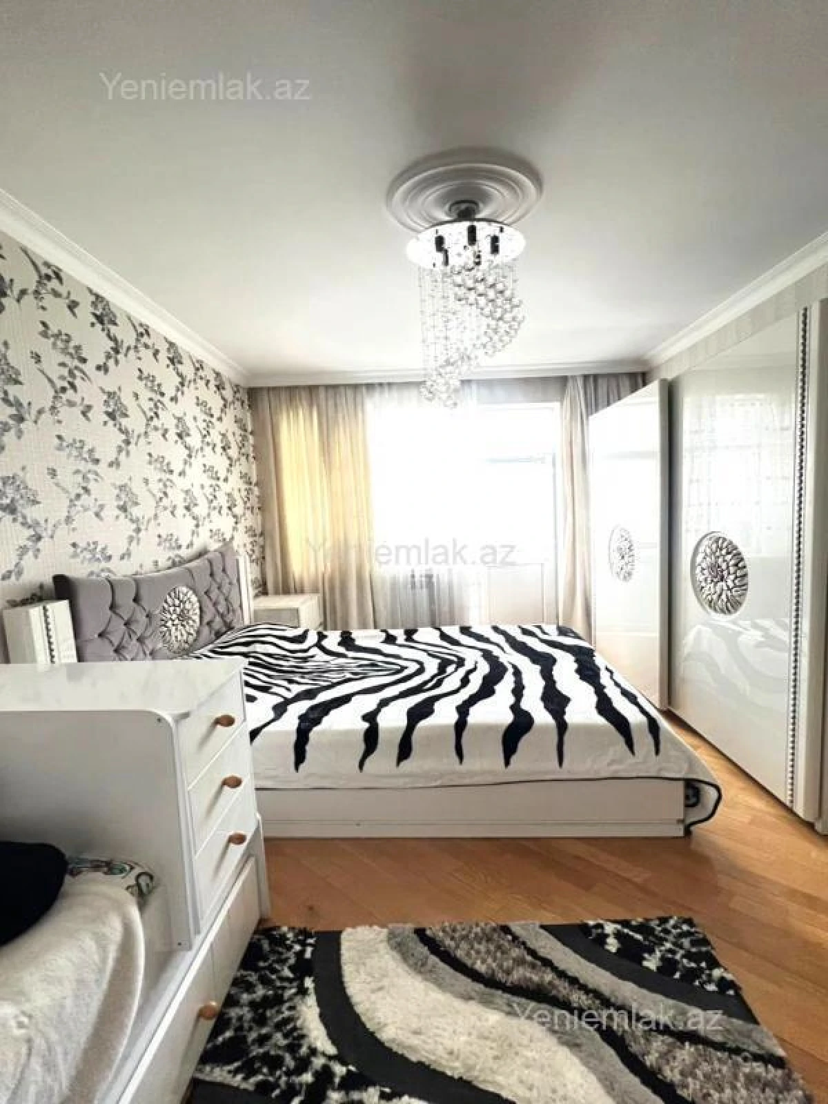 Satılır 2 otaqlı yeni tikili 110 m²