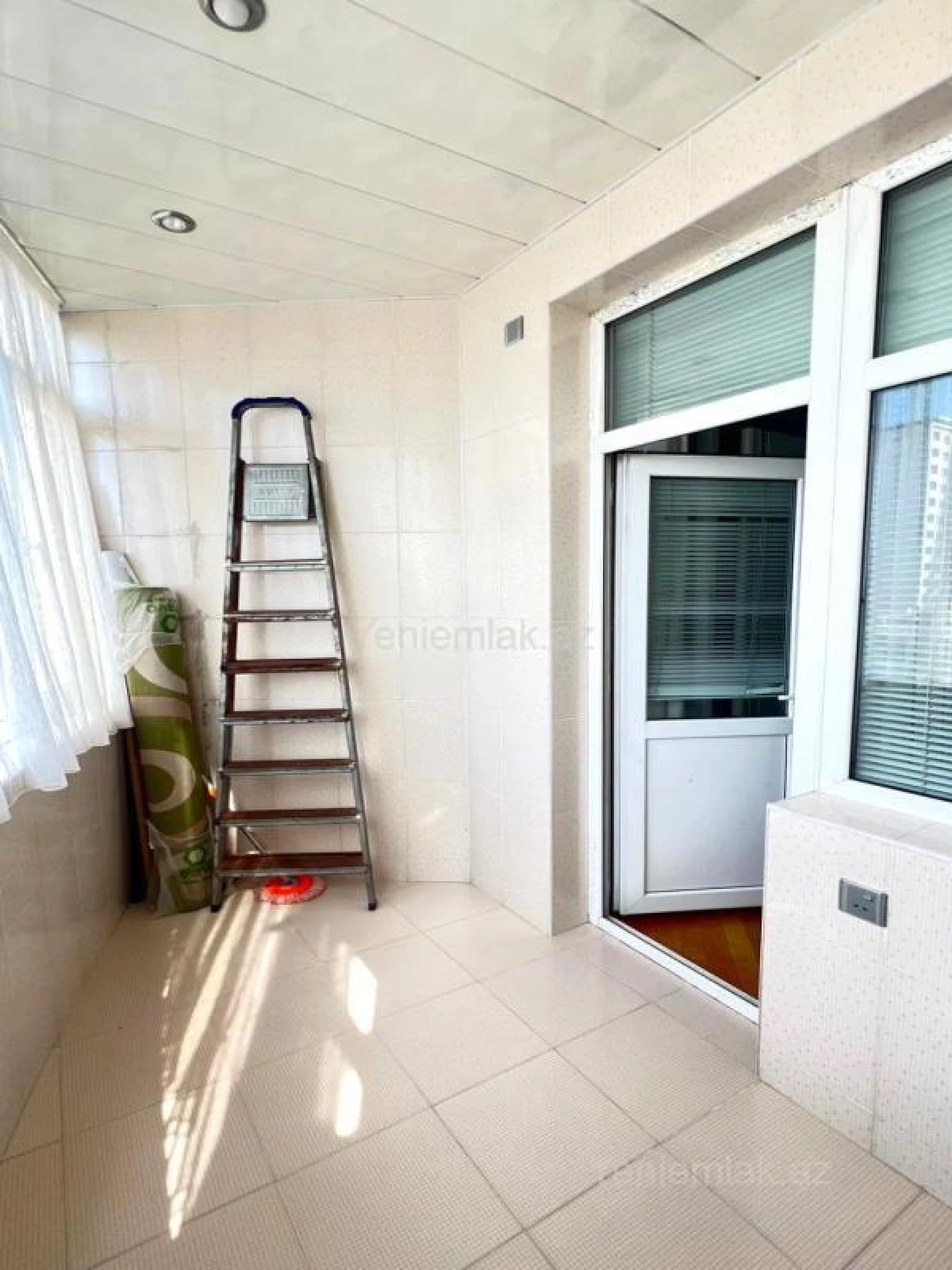 Satılır 2 otaqlı yeni tikili 110 m²