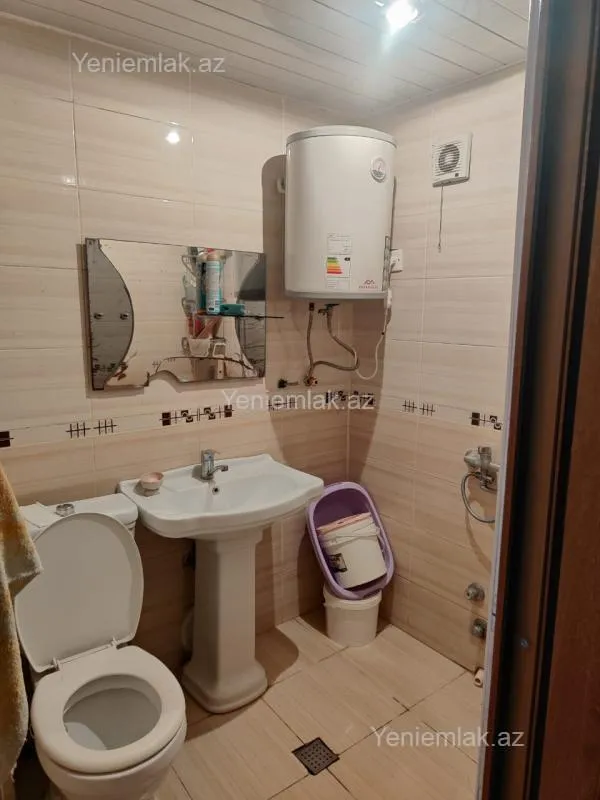 Satılır 1 otaqlı köhnə tikili 35 m²