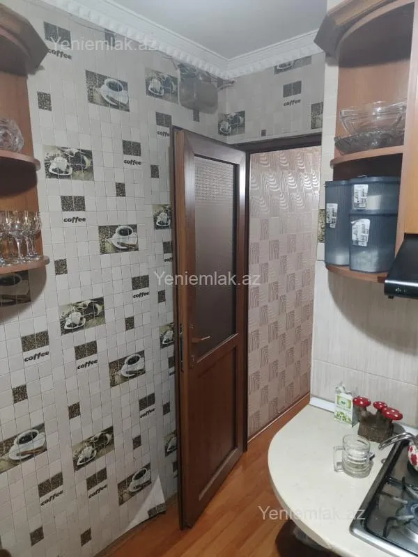 Satılır 1 otaqlı köhnə tikili 35 m²