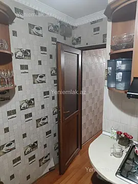 Satılır 1 otaqlı köhnə tikili 35 m²