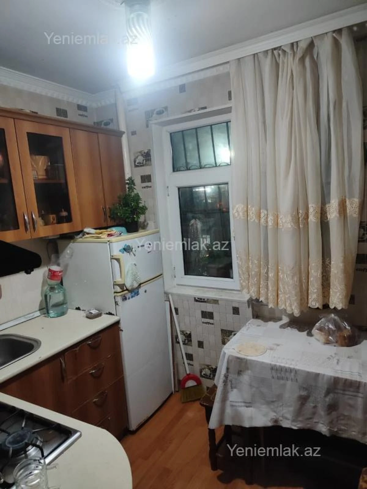 Satılır 1 otaqlı köhnə tikili 35 m²