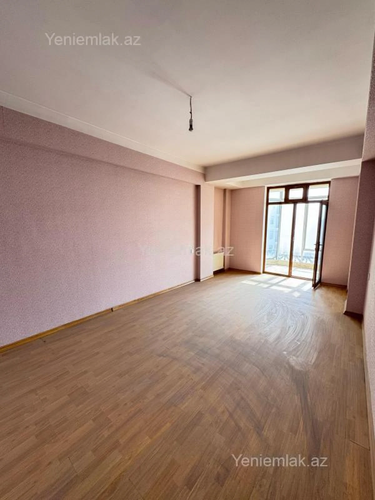 Satılır 6 otaqlı yeni tikili 270 m²