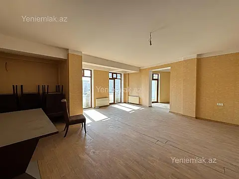 Satılır 6 otaqlı yeni tikili 270 m²
